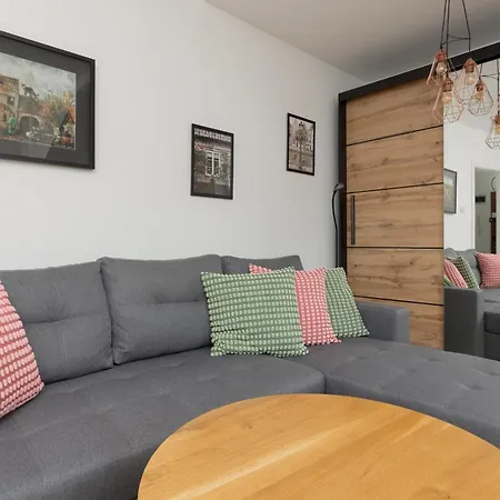 Family Apartment In Warsaw With 3 Bedrooms & Ac Near Metro Stoklosy By Noclegi Renters Zewnętrze zdjęcie