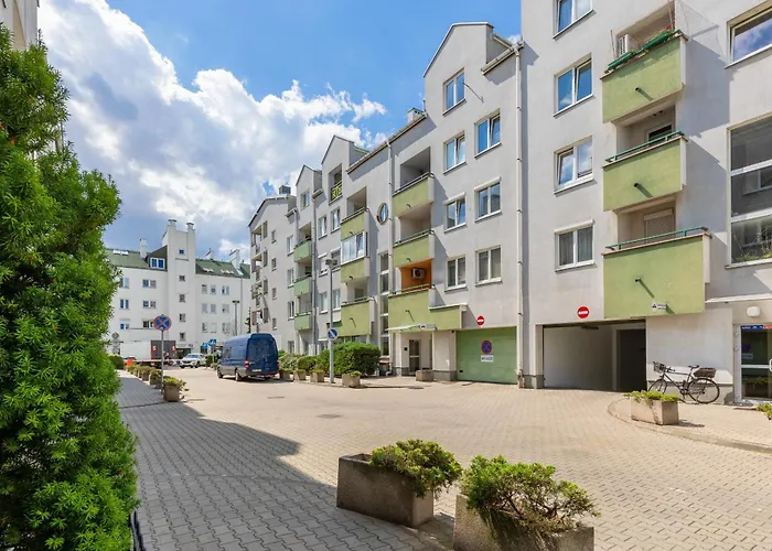 Family Apartment In Warsaw With 3 Bedrooms & Ac Near Metro Stoklosy By Noclegi Renters