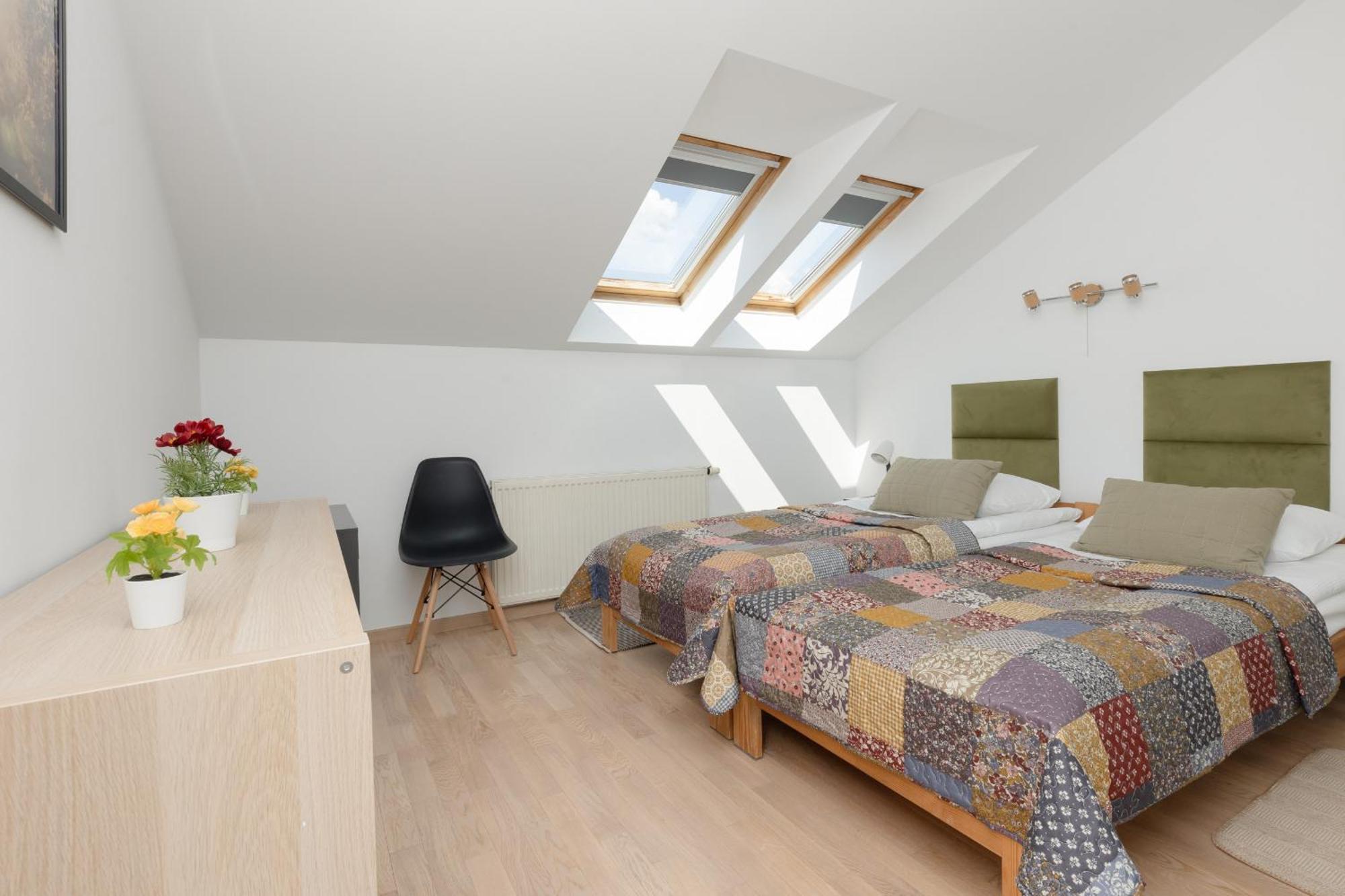 Leilighet Family In With 3 Bedrooms & Ac Near Metro Stoklosy By Renters *